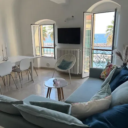 Casa Lars Riva Ligure
